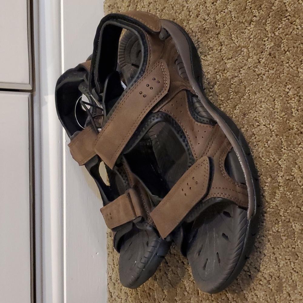 Mens Falls Creek SHAKA Brown Sandals Size 11 12 13 NWT
